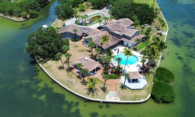 Fowlers House | Holiday house Merritt Island for 1 - 20 persons with 6 bedrooms - Holiday house