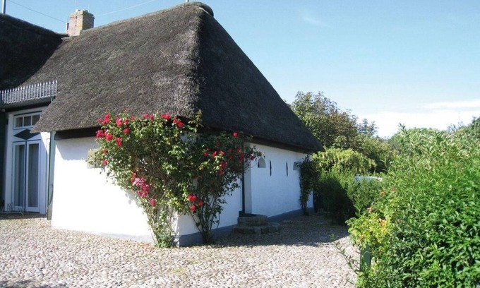 Midlum House | Holiday house Midlum for 1 - 3 persons with 2 bedrooms - Holiday home