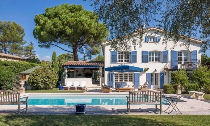 Les Baraques House | Holiday house Mougins for 1 - 8 persons with 4 bedrooms - Luxury holiday home