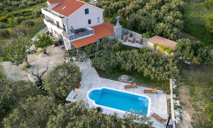 Mravince House | Holiday house Mravince for 1 - 6 persons with 4 bedrooms - Holiday home