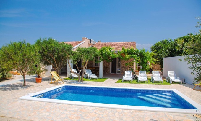 Potocnica House | Holiday house Novalja for 1 - 10 persons with 4 bedrooms - Holiday house