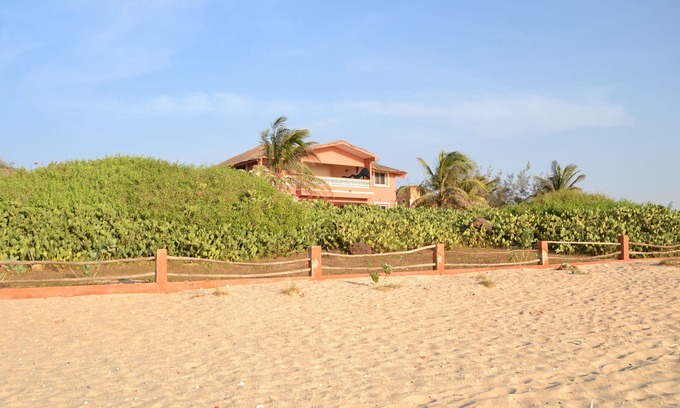 Popenguine Villa | Holiday house on the beach