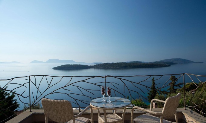 Perigiali House | Holiday house Perigiali for 1 - 7 persons with 3 bedrooms - Holiday house