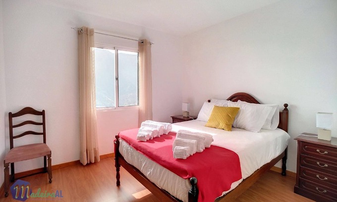 Porto da Cruz House | Holiday house Porto da Cruz for 1 - 4 persons with 2 bedrooms - Row house
