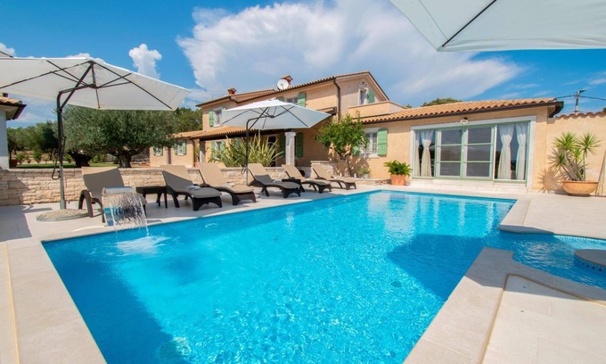 Trgetari House | Holiday house Rasa for 1 - 8 persons with 4 bedrooms - Holiday home