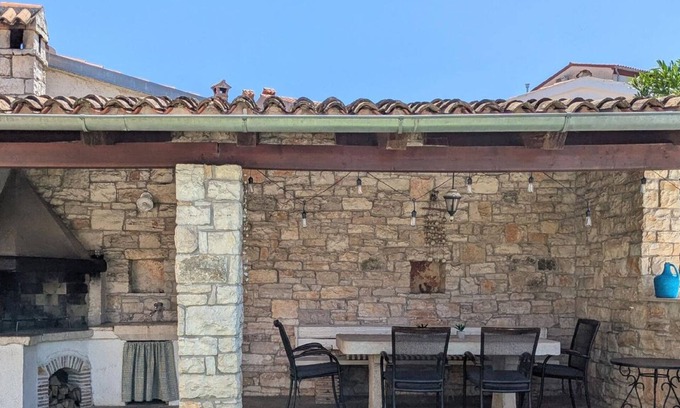 Rovinjsko Selo House | Holiday house Rovinjsko Selo for 1 - 7 persons with 3 bedrooms - Twin house