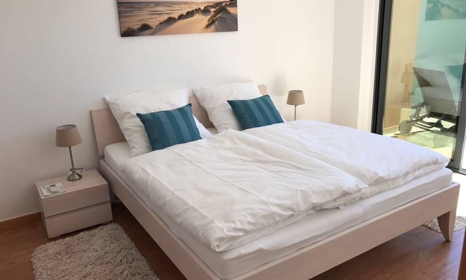 Sesimbra House | Holiday house Sesimbra for 1 - 6 persons with 3 bedrooms - Row house