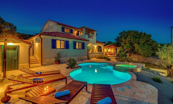 Smrika House | Holiday house Šmrika for 1 - 8 persons with 4 bedrooms - Holiday house