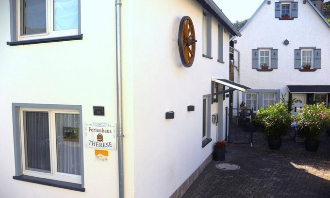 Kobern-Gondorf House | Holiday house Therese - holiday house with terrace