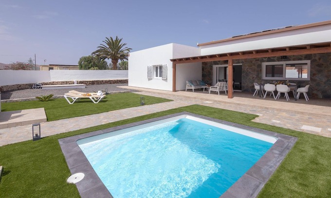 Villaverde House | Holiday house Villaverde for 1 - 4 persons with 2 bedrooms - Row house
