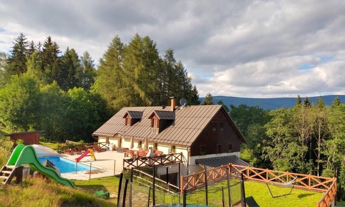 Vrchlabi Ski Chalet | Holiday house Vrchlabí 4 for 1 - 20 persons with 6 bedrooms - Detached holiday house