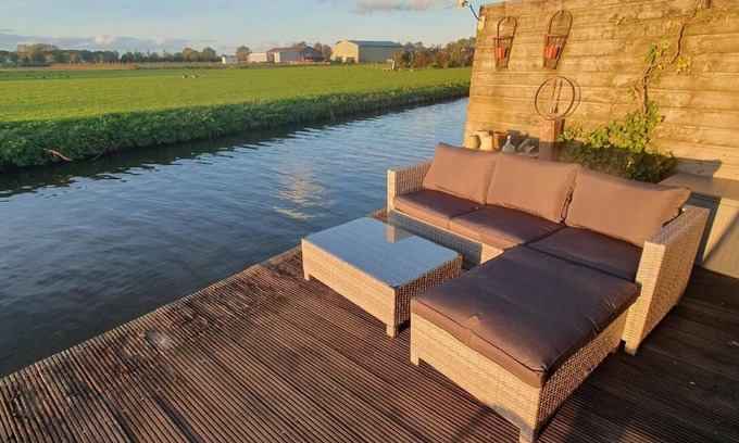 Onderdijk House | Holiday house Wervershoof for 1 - 4 persons with 2 bedrooms - Holiday house