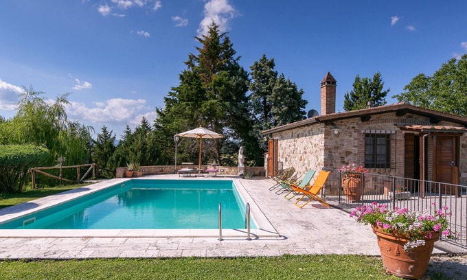 Armaiolo House | Holiday house with pool