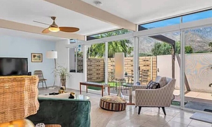 Uptown Design District Condo | Holiday In Palm Spring