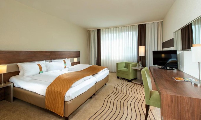Hohenschoenhausen Hotel | Holiday Inn Berlin City-East Landsberger Allee, an IHG Hotel