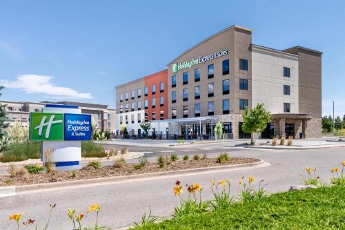 Colorado Springs Hotel | Holiday Inn Express & Suites - Colorado Springs AFA Northgate by IHG