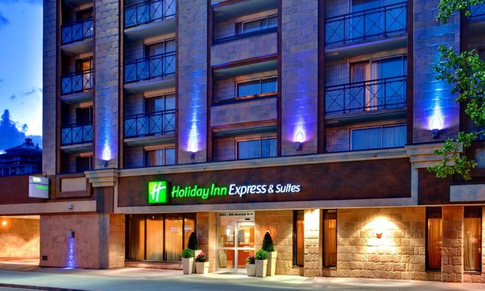 Downtown West End Hotel | Holiday Inn Express and Suites Calgary by IHG