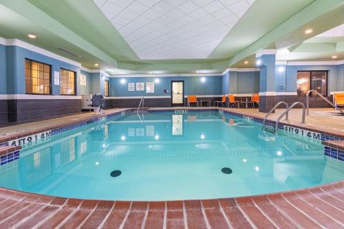 Guymon Hotel | Holiday Inn Express Guymon by IHG
