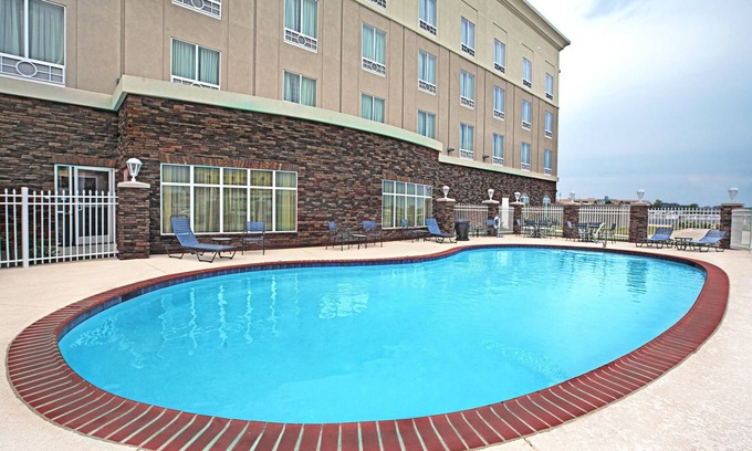 Bossier City Hotel | Holiday Inn Express Hotel & Suites Bossier City - Louisiana by IHG
