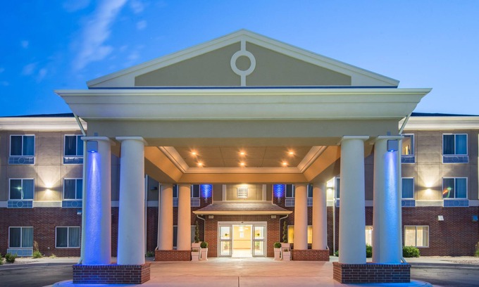 El Dorado Hotel | Holiday Inn Express Hotel & Suites El Dorado, Kansas by IHG