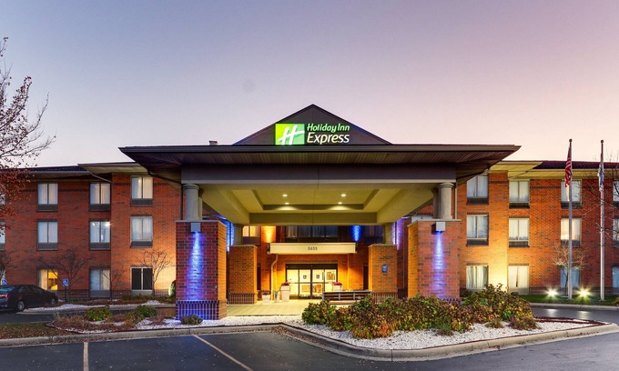 Kettering Hotel | Holiday Inn Express Hotel & Suites Dayton-Centerville by IHG