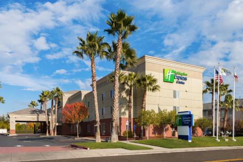 Nut Tree Hotel | Holiday Inn Express Hotel & Suites Vacaville by IHG