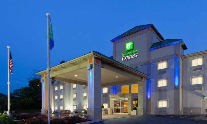 Wendel Hotel | Holiday Inn Express Irwin (PA TPK Exit 67) by IHG