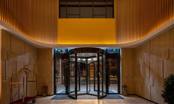 Litang Hotel | Holiday Inn Express Litang by IHG
