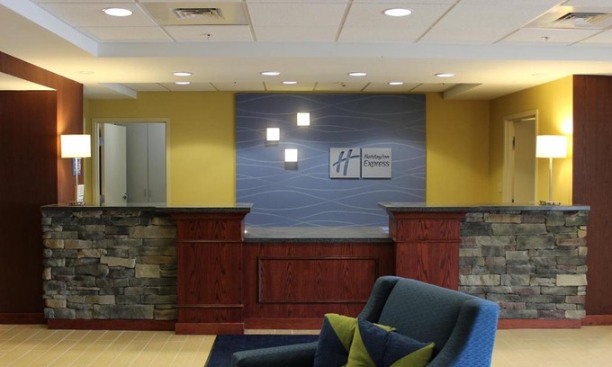 Milford Hotel | Holiday Inn Express Milford by IHG