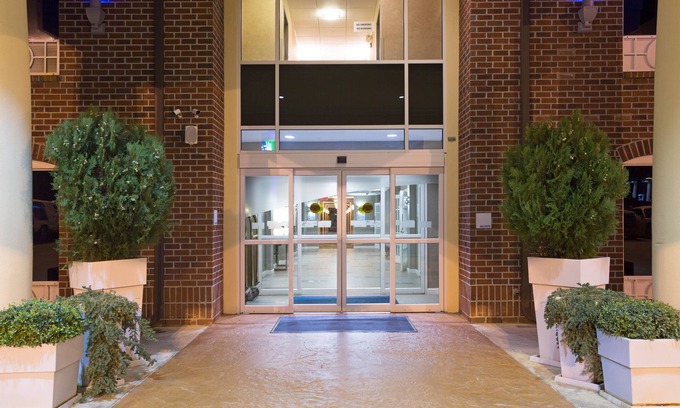 Minden Hotel | Holiday Inn Express Minden by IHG