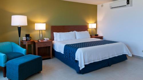 El Tezal Resort | Holiday Inn Express Cabo San Lucas by IHG