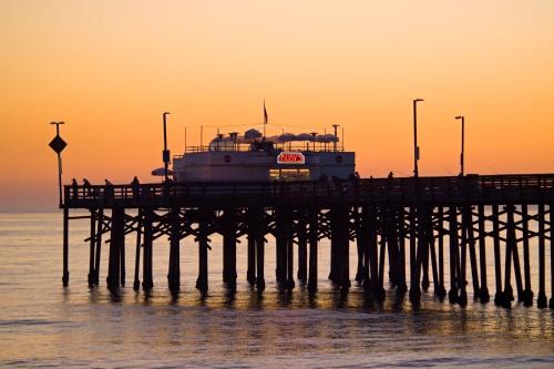 Santa Ana Heights Resort | Holiday Inn Express Newport Beach by IHG