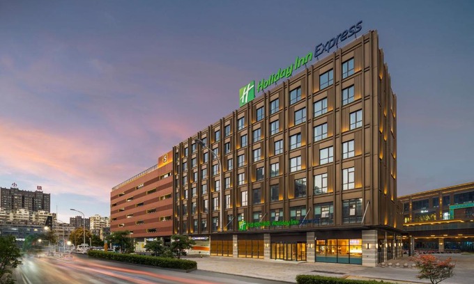 Gangzha Qu Hotel | Holiday Inn Express Nantong North Gateway by IHG
