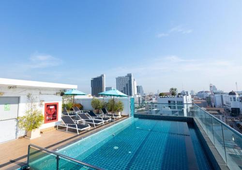 Central Pattaya Hotel | Holiday Inn Express Pattaya Central by IHG