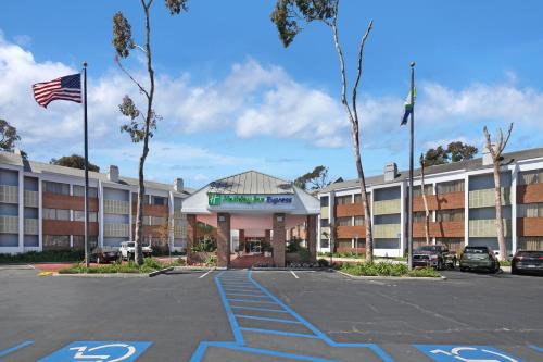Port Hueneme Hotel | Holiday Inn Express Port Hueneme by IHG