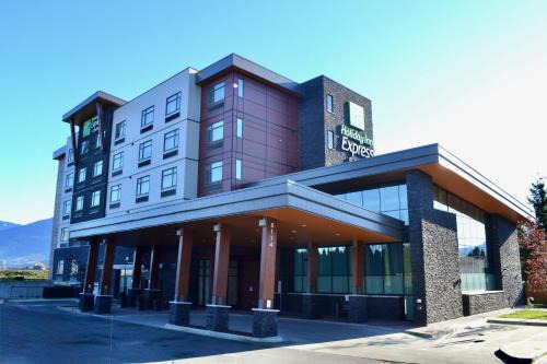 Chilliwack Proper Village West Hotel | Holiday Inn Express & Suites - Chilliwack East an IHG Hotel