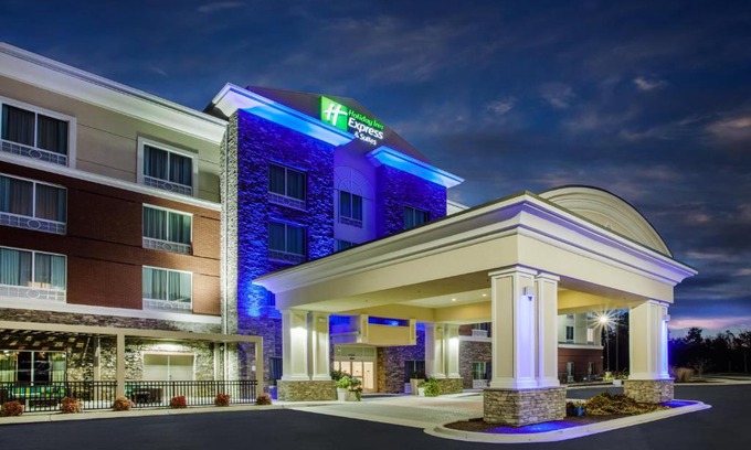 California Hotel | Holiday Inn Express & Suites Lexington Park California by IHG