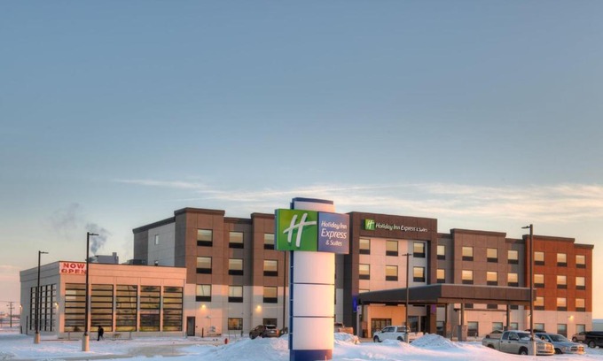 Moose Jaw Hotel | Holiday Inn Express & Suites - Moose Jaw by IHG