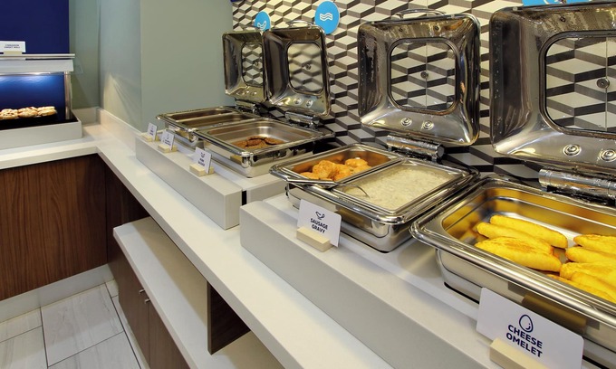 Pittsfield Hotel | Holiday Inn Express & Suites Pittsfield - Berkshires by IHG