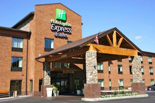 Donegal Hotel | Holiday Inn Express & Suites Donegal by IHG