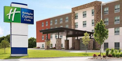 Sunrise Acres Hotel | Holiday Inn Express & Suites - El Paso North by IHG