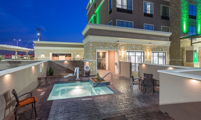 San Marcos Hotel | Holiday Inn San Marcos-Convention CTR Area by IHG