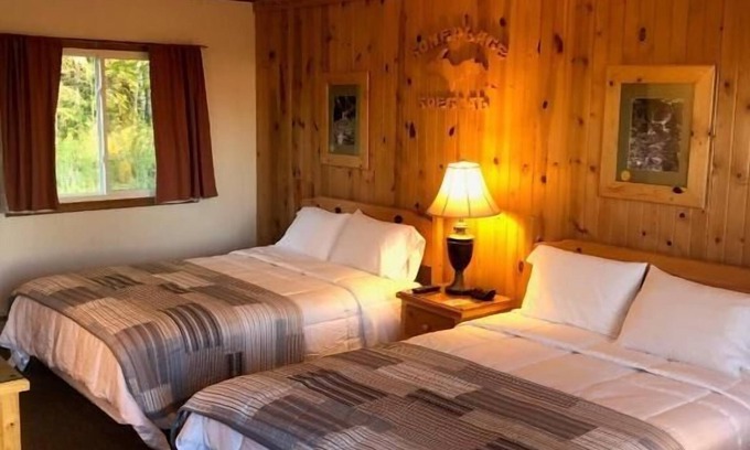 Manistique Hotel | Holiday Motel