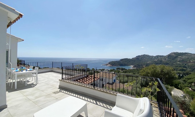 Aiguablava Apartment | Holiday rental apartment with swimming pool in Begur, Aiguablava