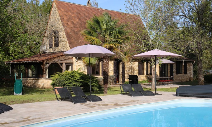 La Roque-Gageac Cottage | HOLIDAY RENTAL WITH PRIVATE HEATED POOL FOR VACATION IN DORDOGNE