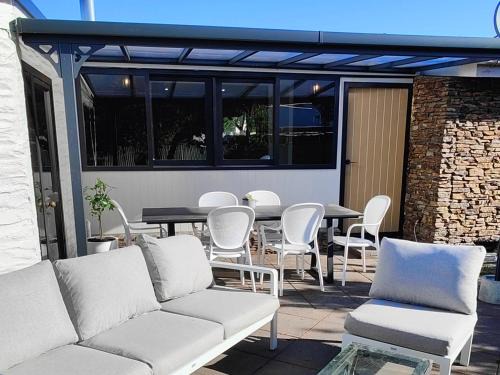 Lowburn House | Holiday retreat in the heart of old Cromwell!
