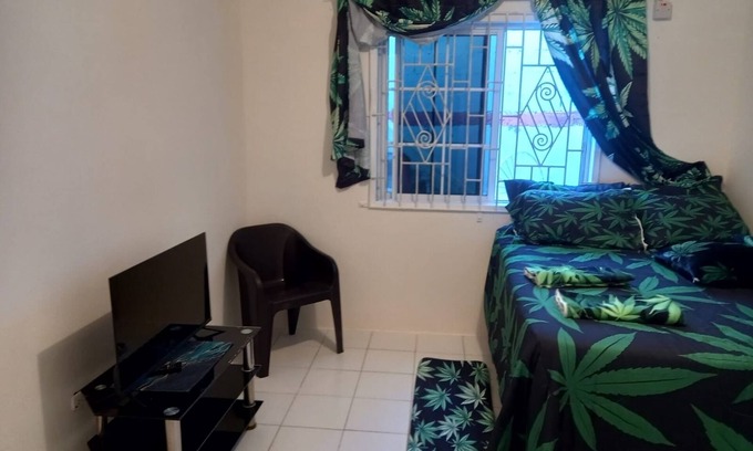 Moore Town House | holiday stay, 2 bed 1 bathroom