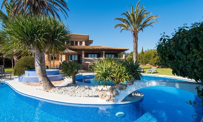 Felanitx Cottage | Holiday villa for 10 people near Cala D'Or and Cala Sanau.