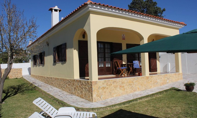 Lagoa de Albufeira Cottage | holidays in walking distance to the beach (1 km)