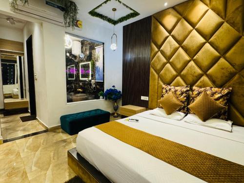 Amritsar House | HolidayVilla - 1st Japanese Pod, Rooms & Suites - Green Avenue Amritsar